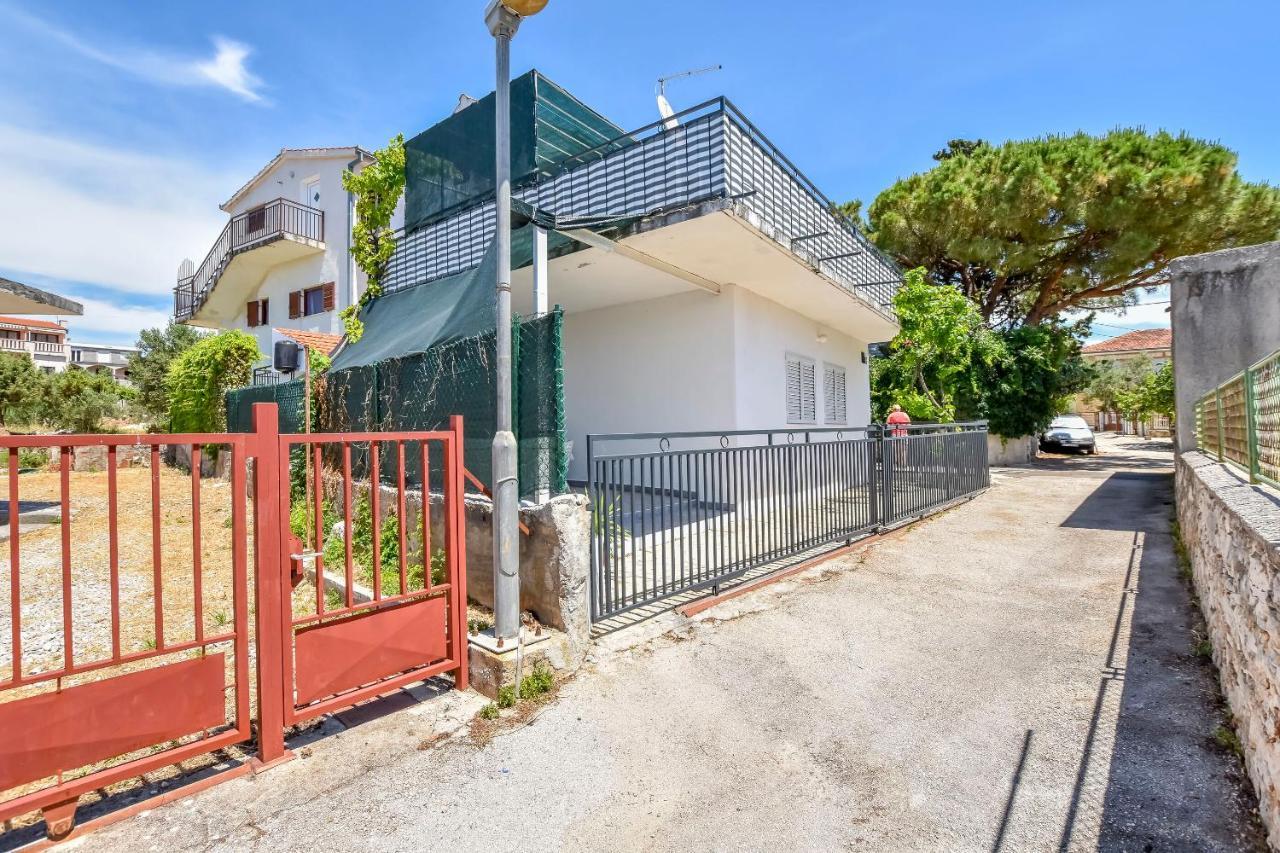 Apartments Matas 罗戈兹尼察 外观 照片
